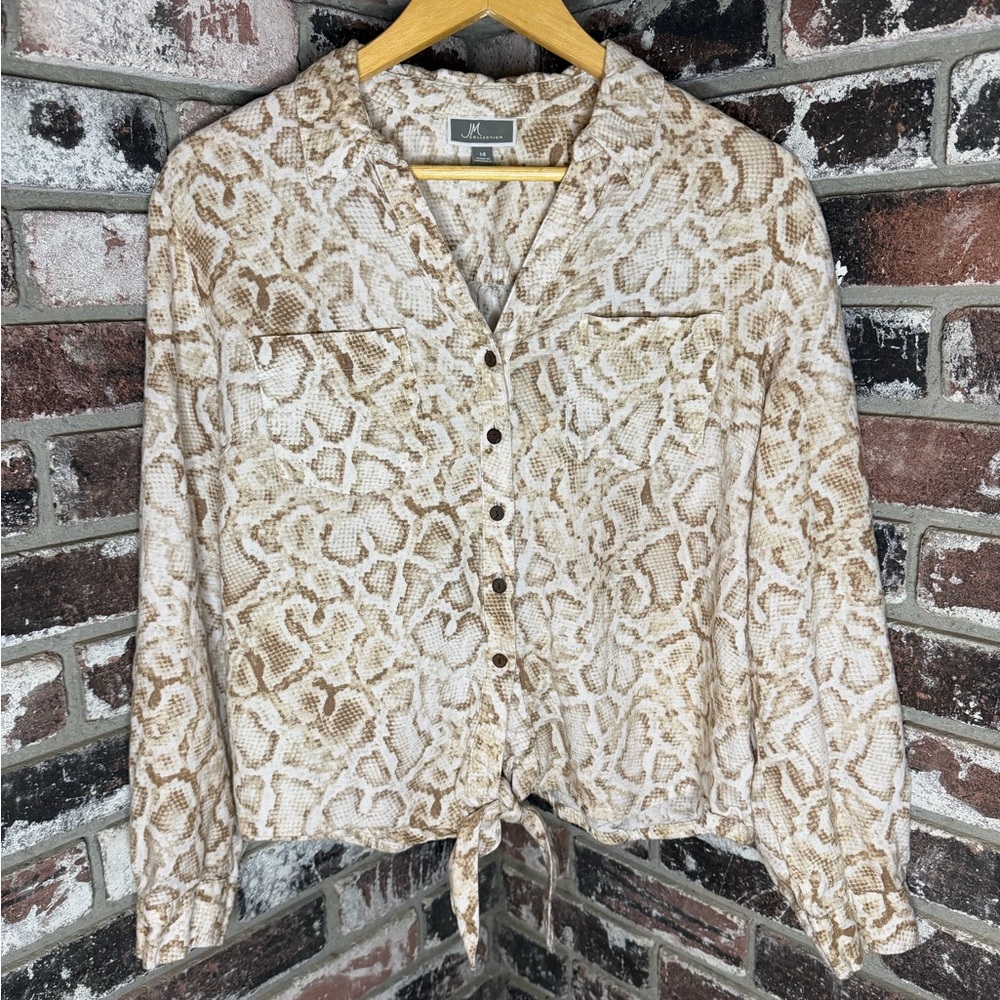 Women’s JM Collection Beige Snake Print Button-Down 2Pocket Tie Knot Long Sleeve